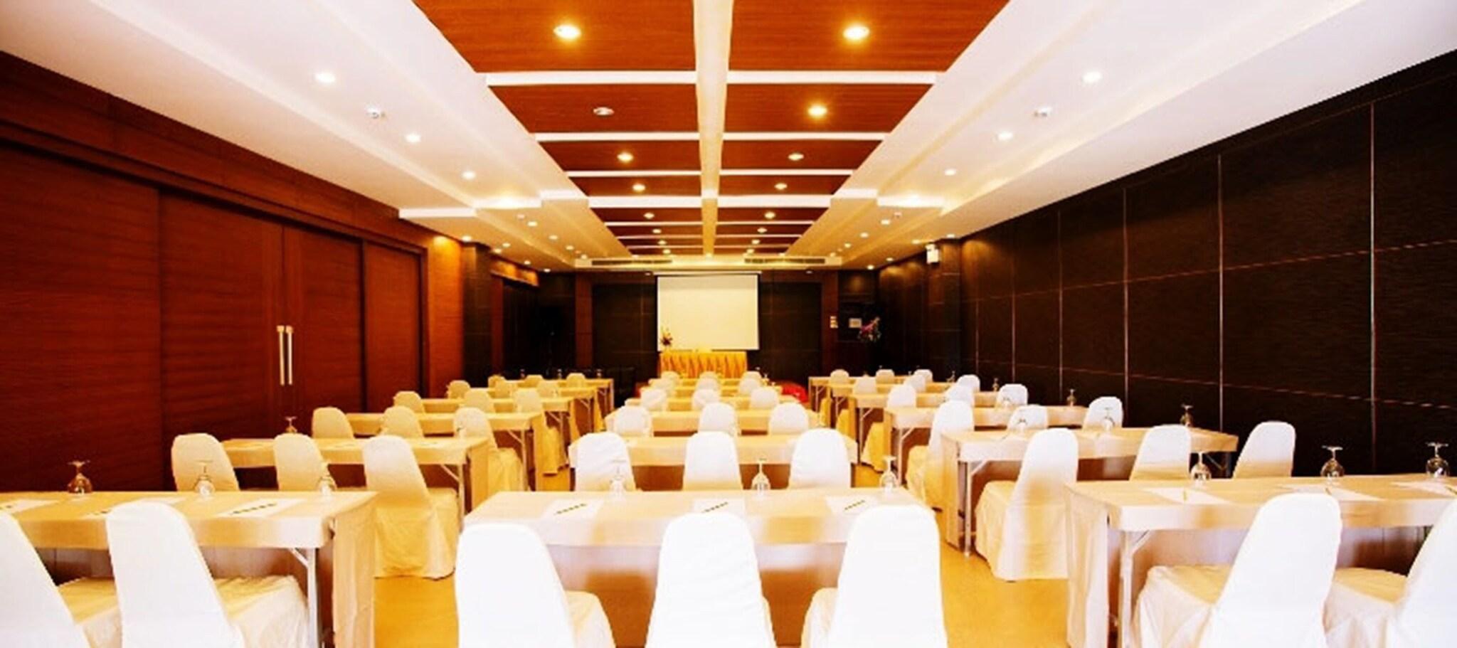 Saisawan Beach Resort Pattaya - photo