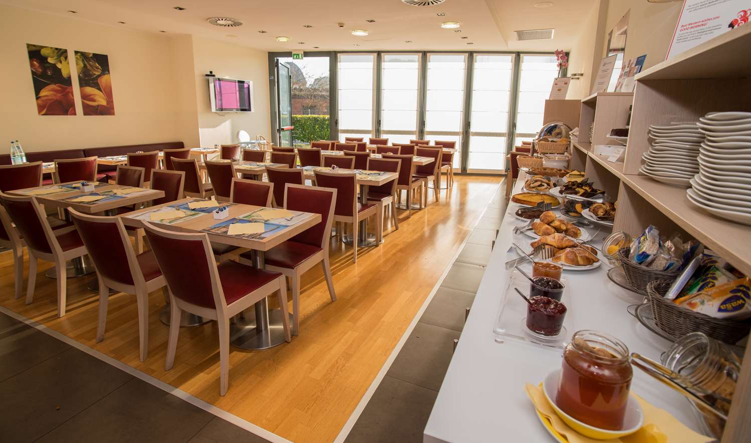 Best Western Palace Inn Hotel