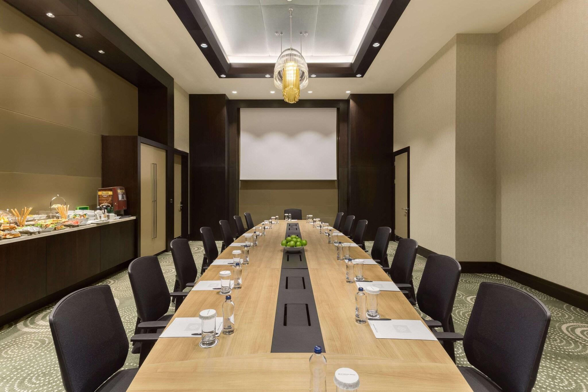 Wyndham Grand Istanbul Europe - Poză