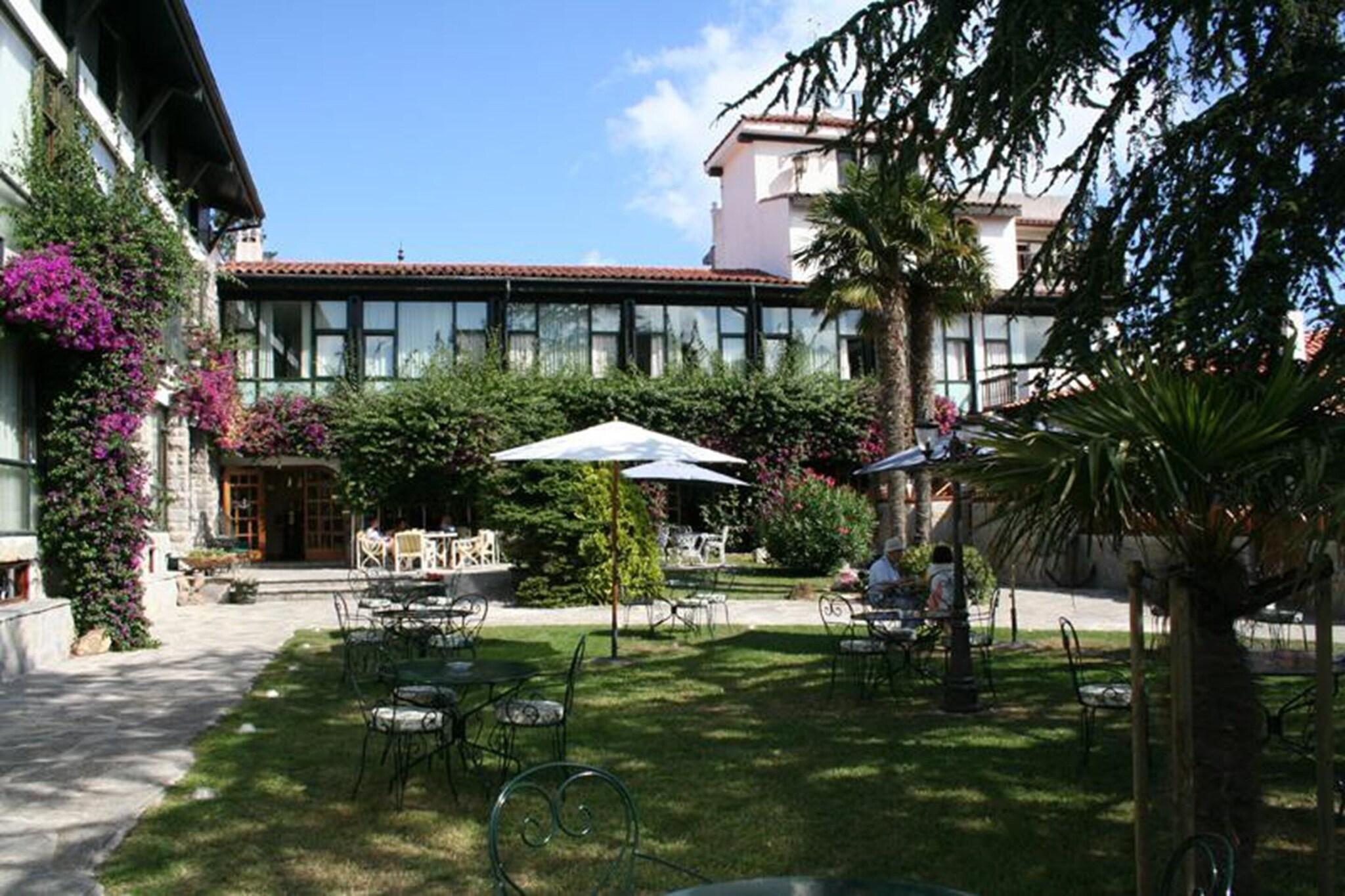 Hotel El Ancla by null