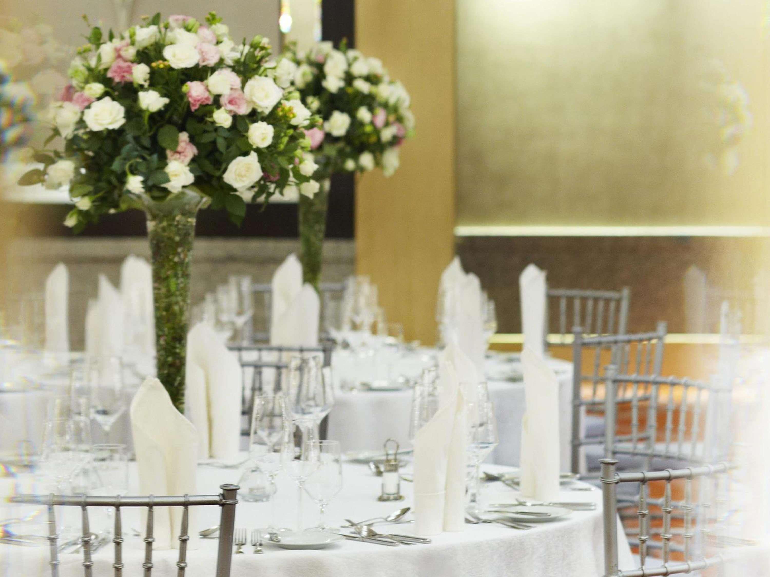 Fairmont Makati by null