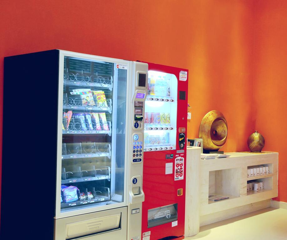 Ole London Hotel by null