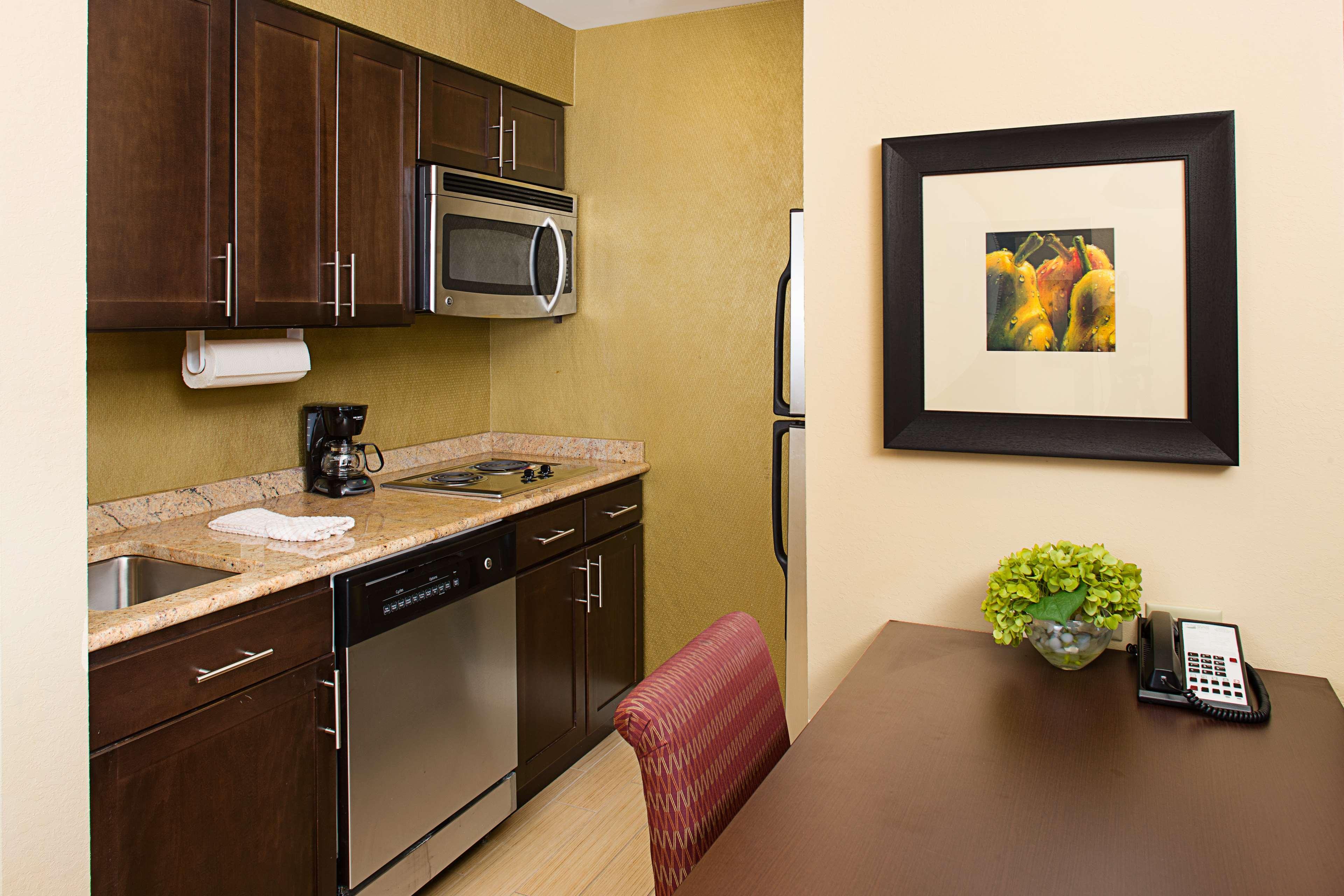 Homewood Suites by Hilton Carle Place - Garden Cit
