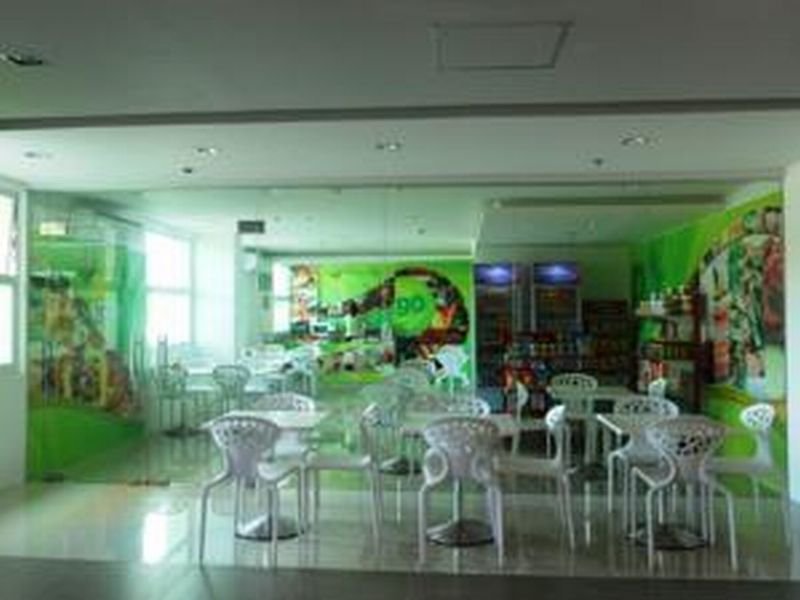 Go Hotels Dumaguete by null