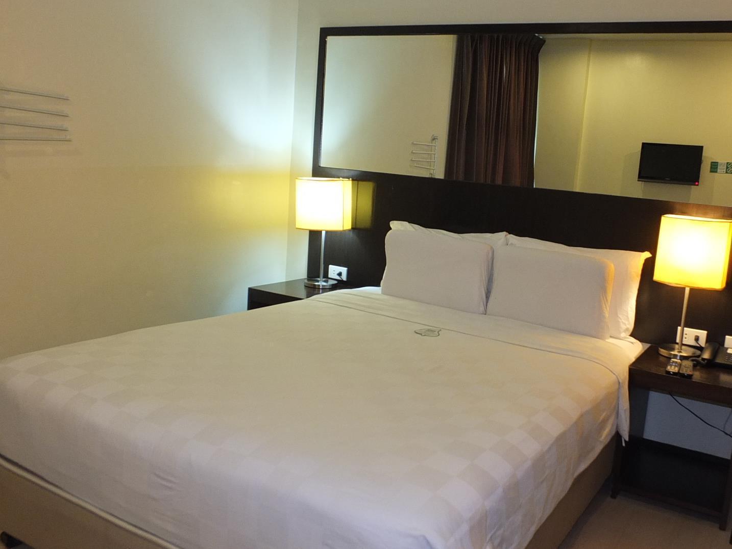Go Hotels Dumaguete by null