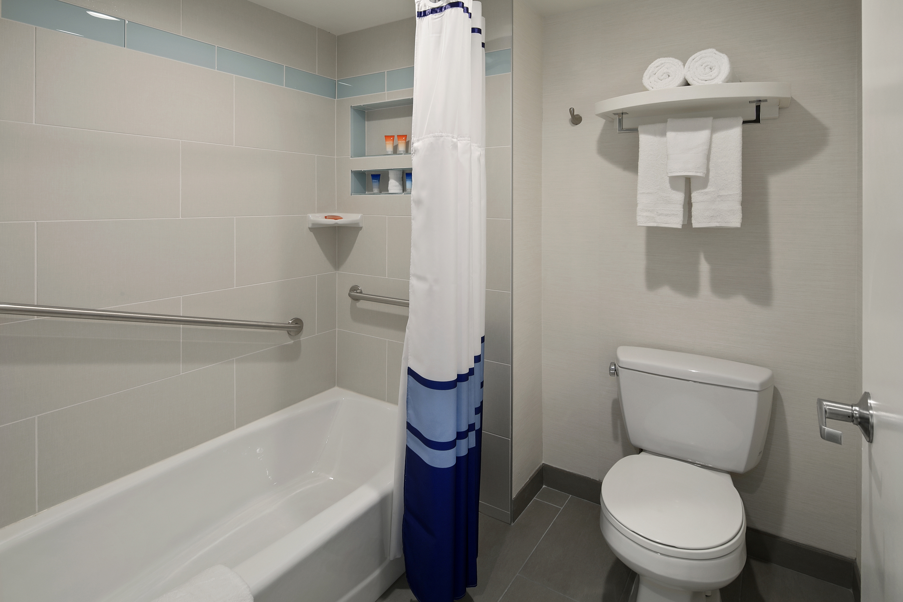 Tropicana Inn & Suites