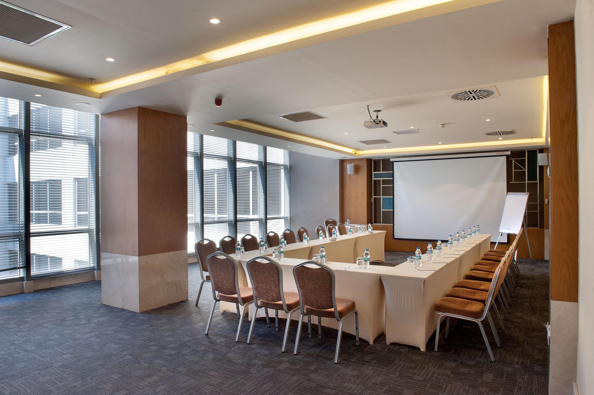 ISG Airport Hotel - Poză