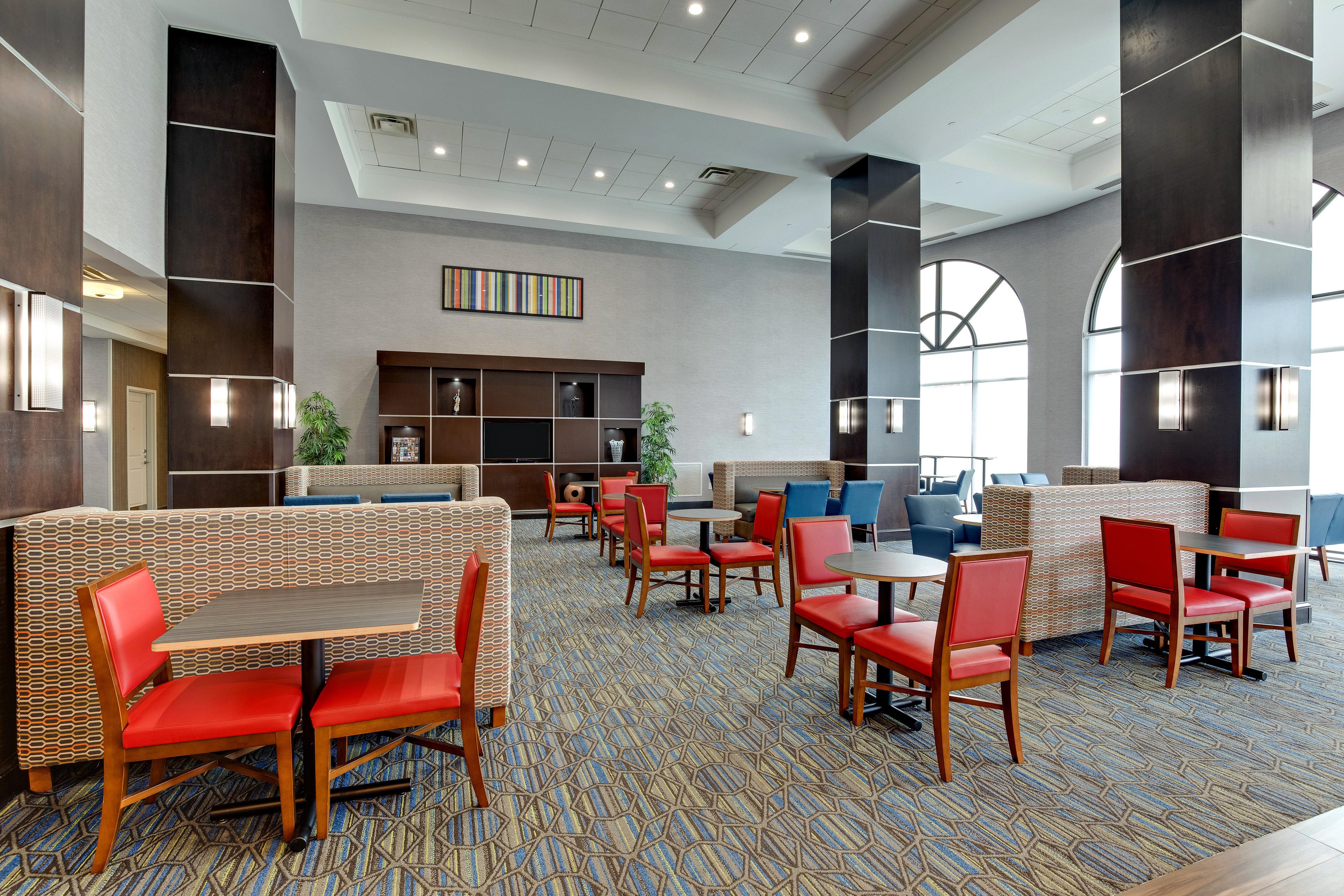 Holiday Inn Express & Suites Nashville-Opryland