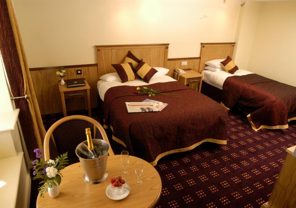Bush Hotel - Carrick on Shannon by null