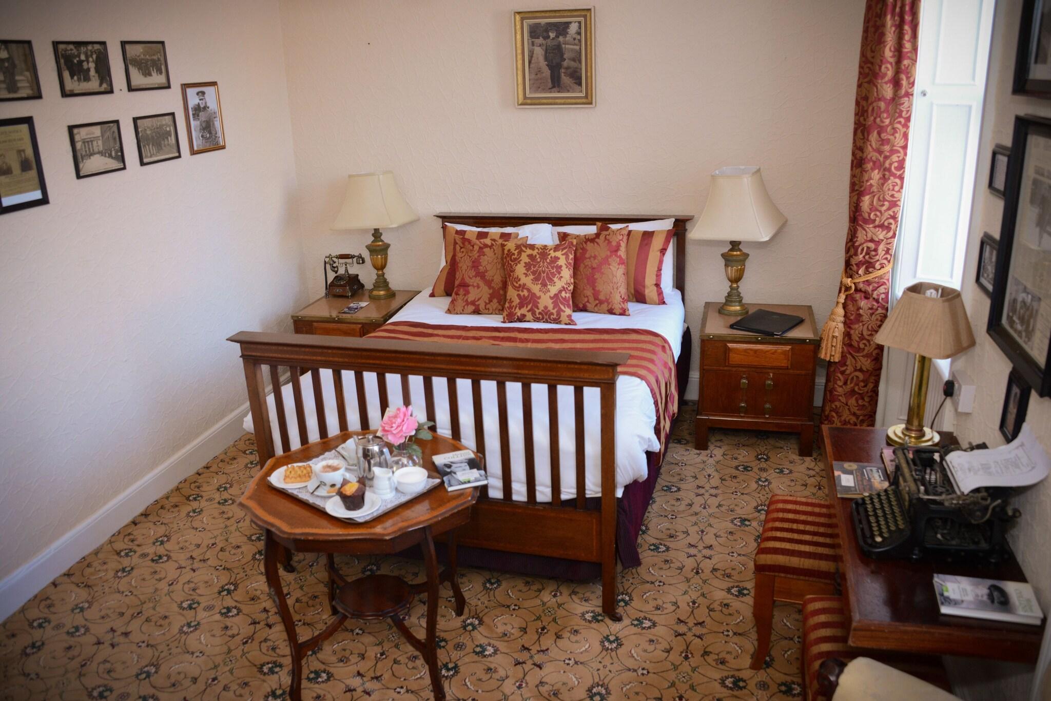 Bush Hotel - Carrick on Shannon by null