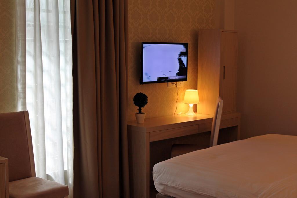 Capital Tirana Hotel Bruçi by null