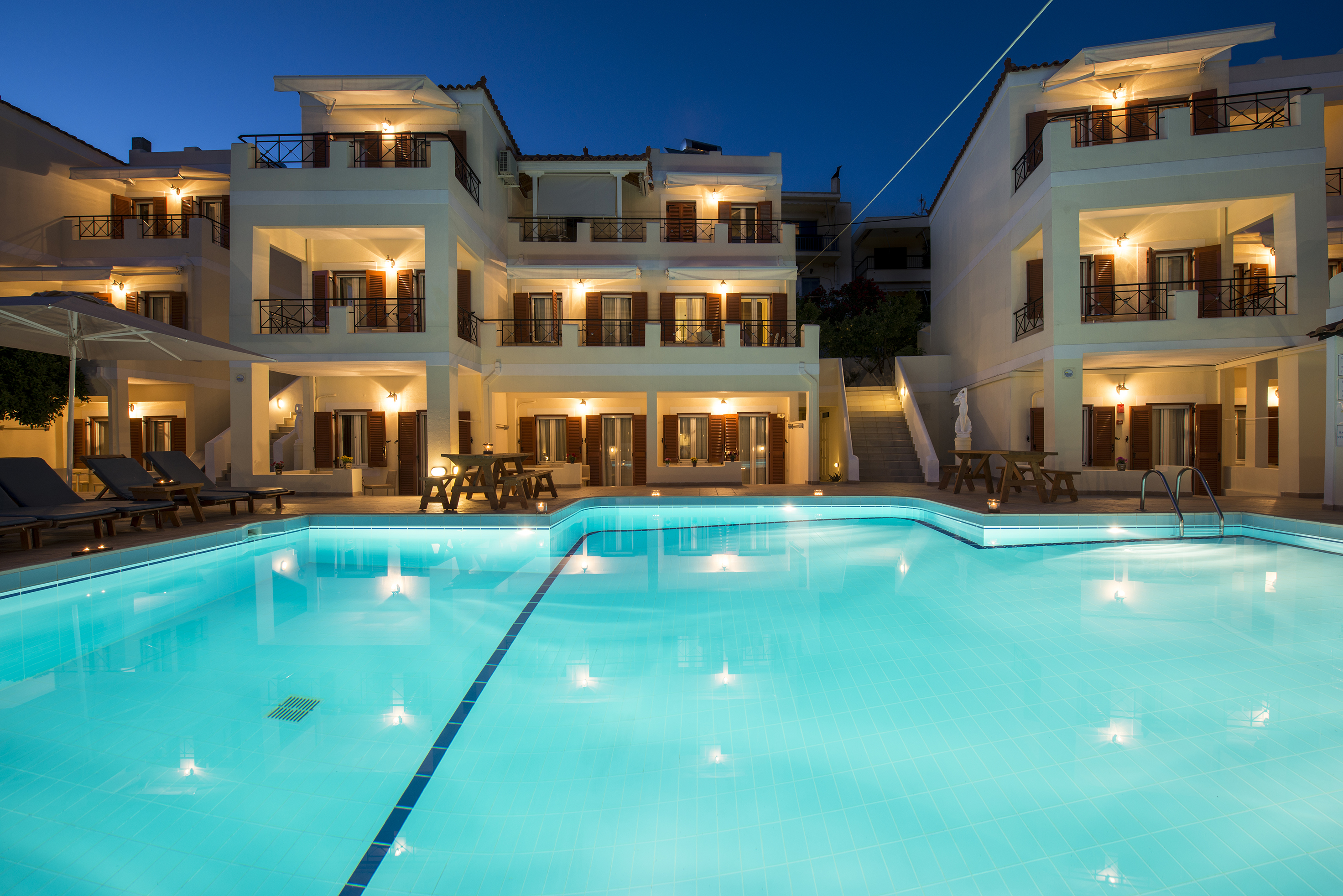 Kostis Villas