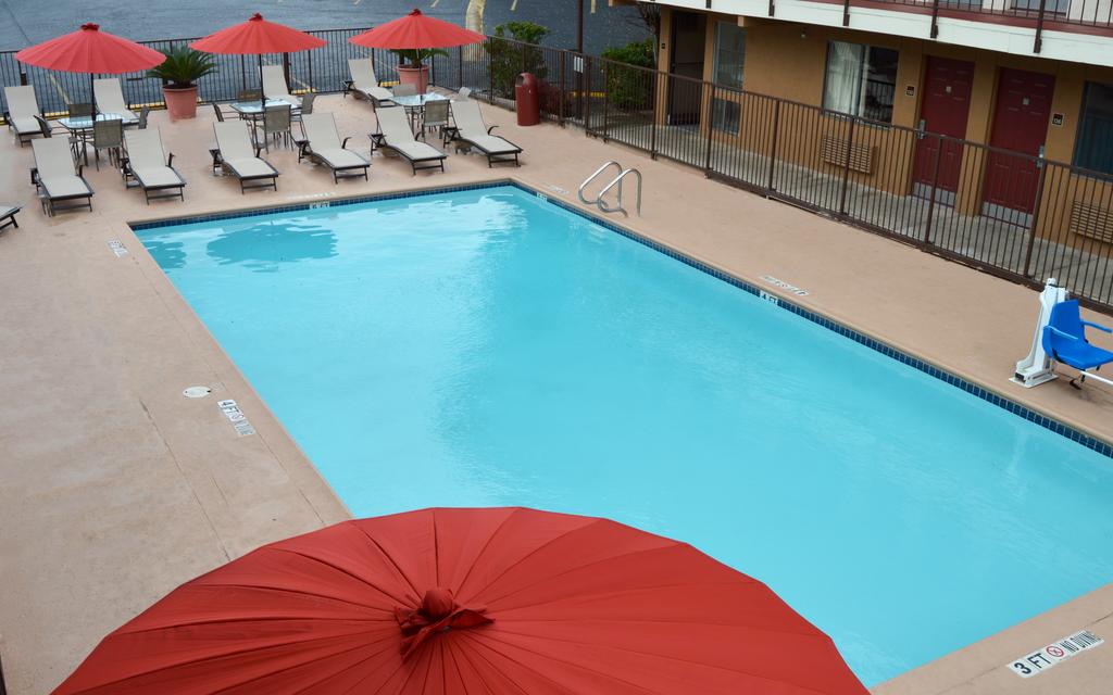 Travelodge by Wyndham San Antonio Lackland AFB