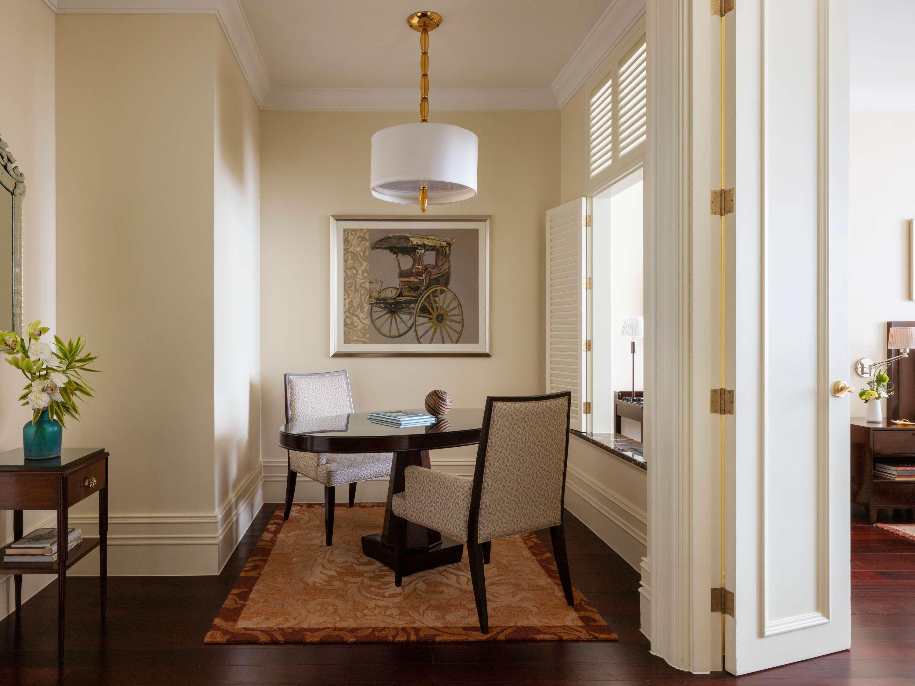 Raffles Makati by null