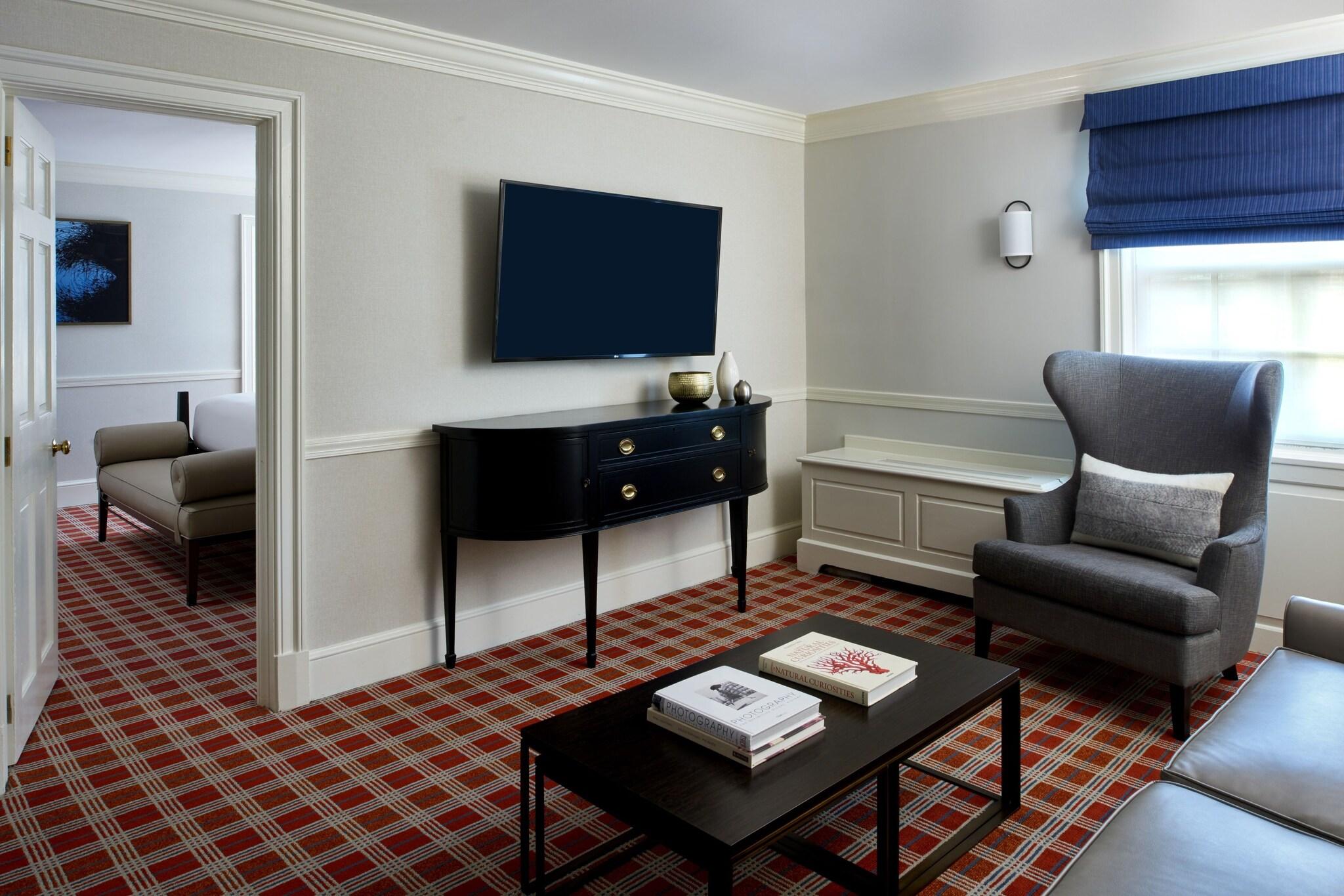 Morrison House Old Town Alexandria, Autograph Collection by null