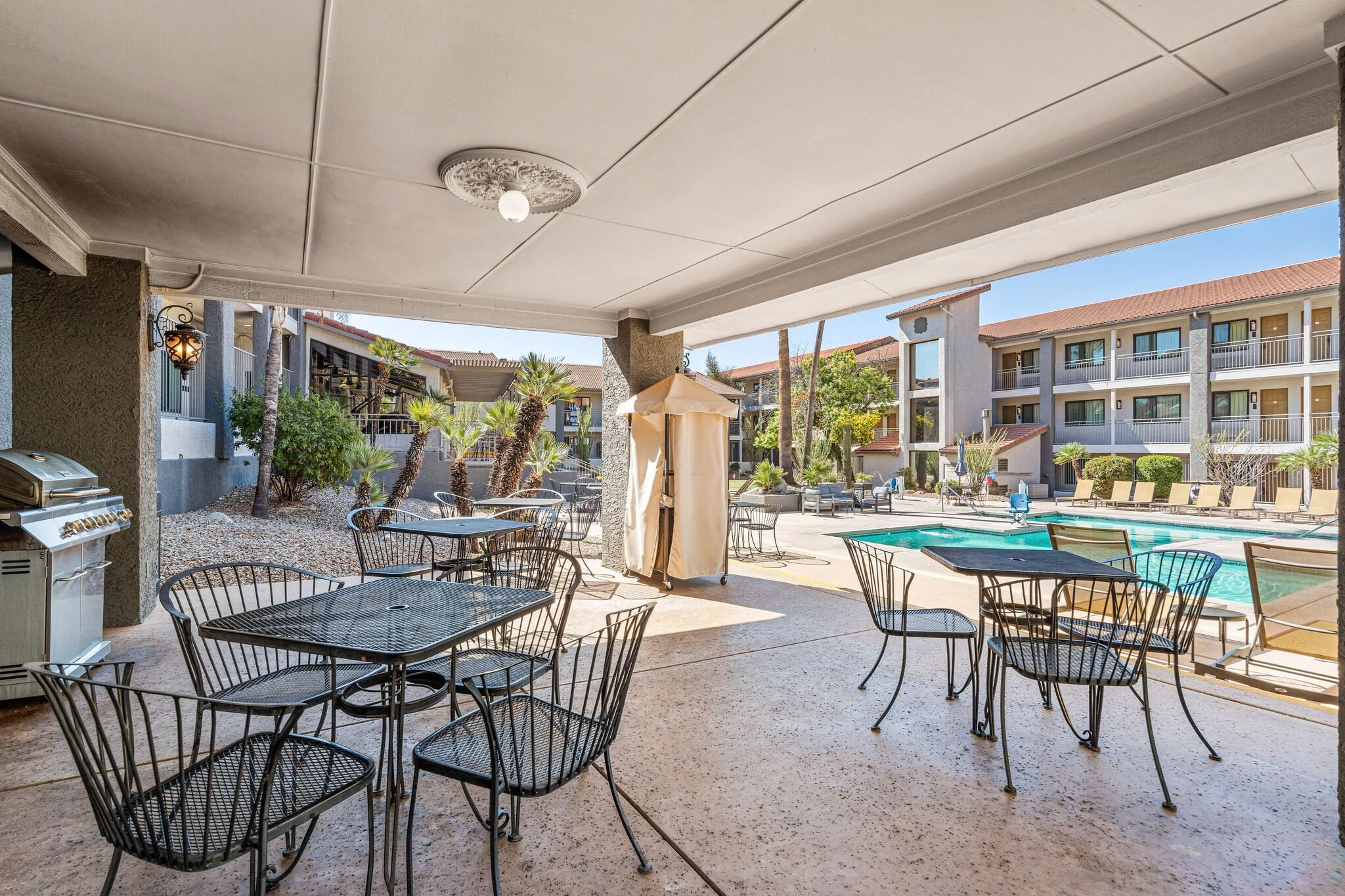 Red Lion Inn and Suites Tucson Foothills North