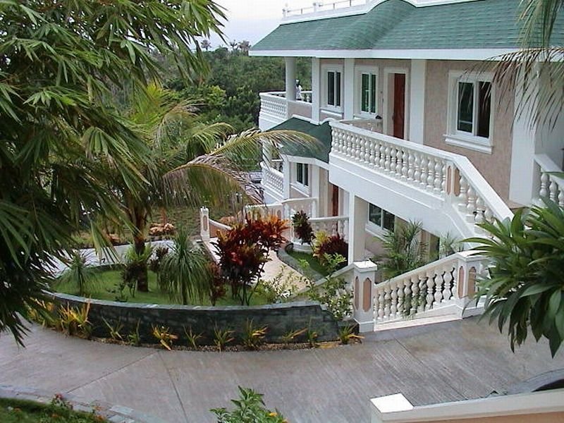 Lingganay Boracay Hotel Resort