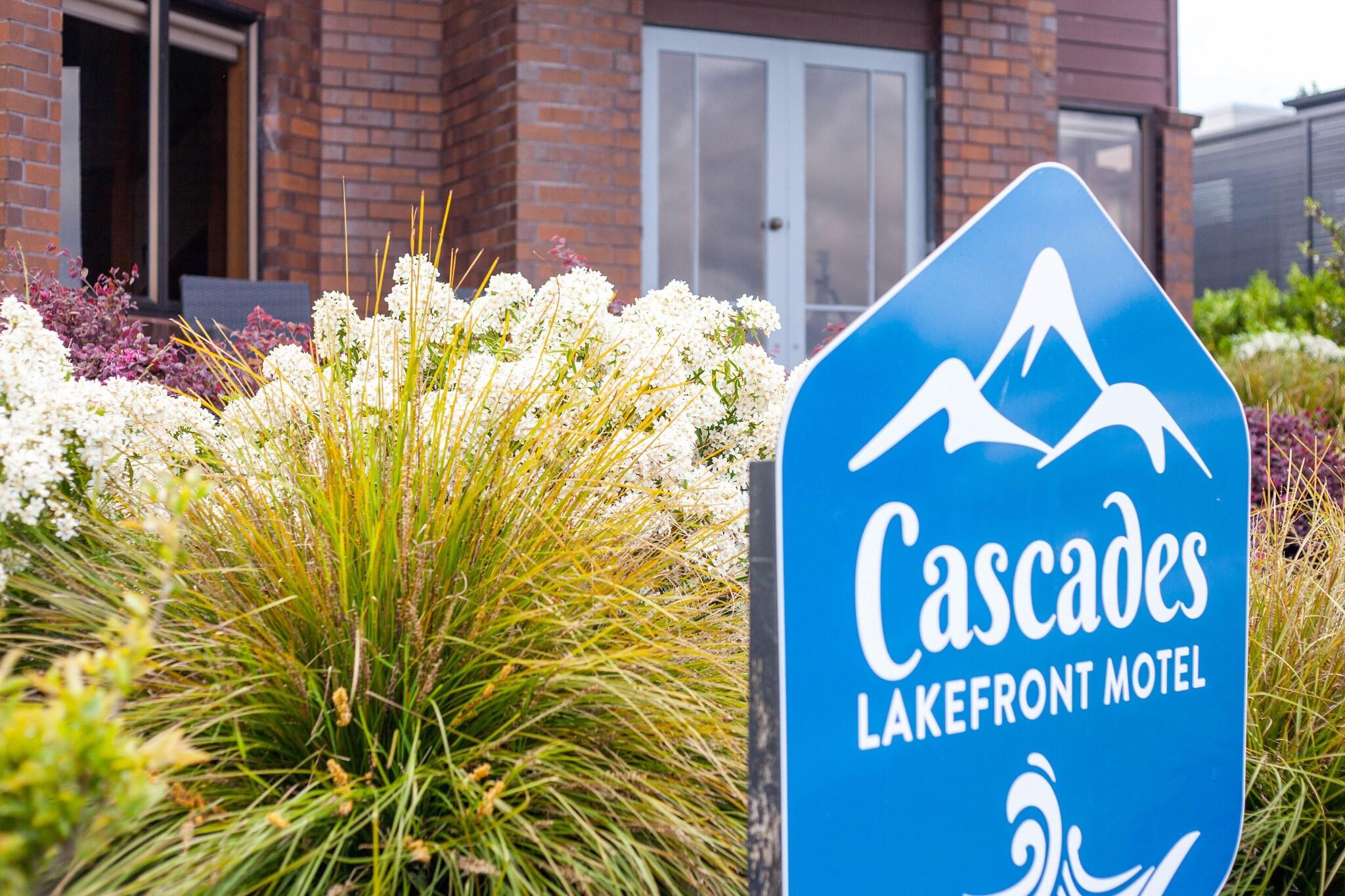 Cascades Lakefront Motel