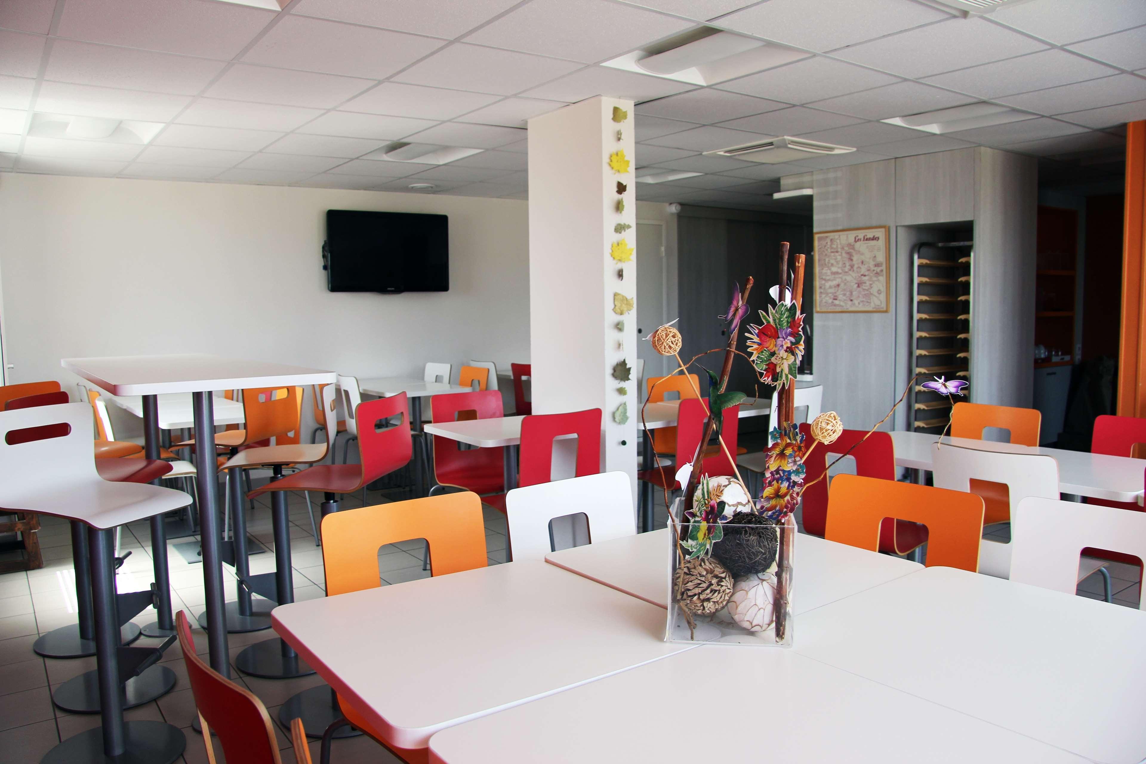 Hotel Kyriad Direct Mont-de-Marsan – Saint-Avit