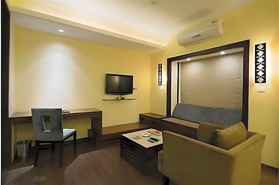 Deltin Suites - фото