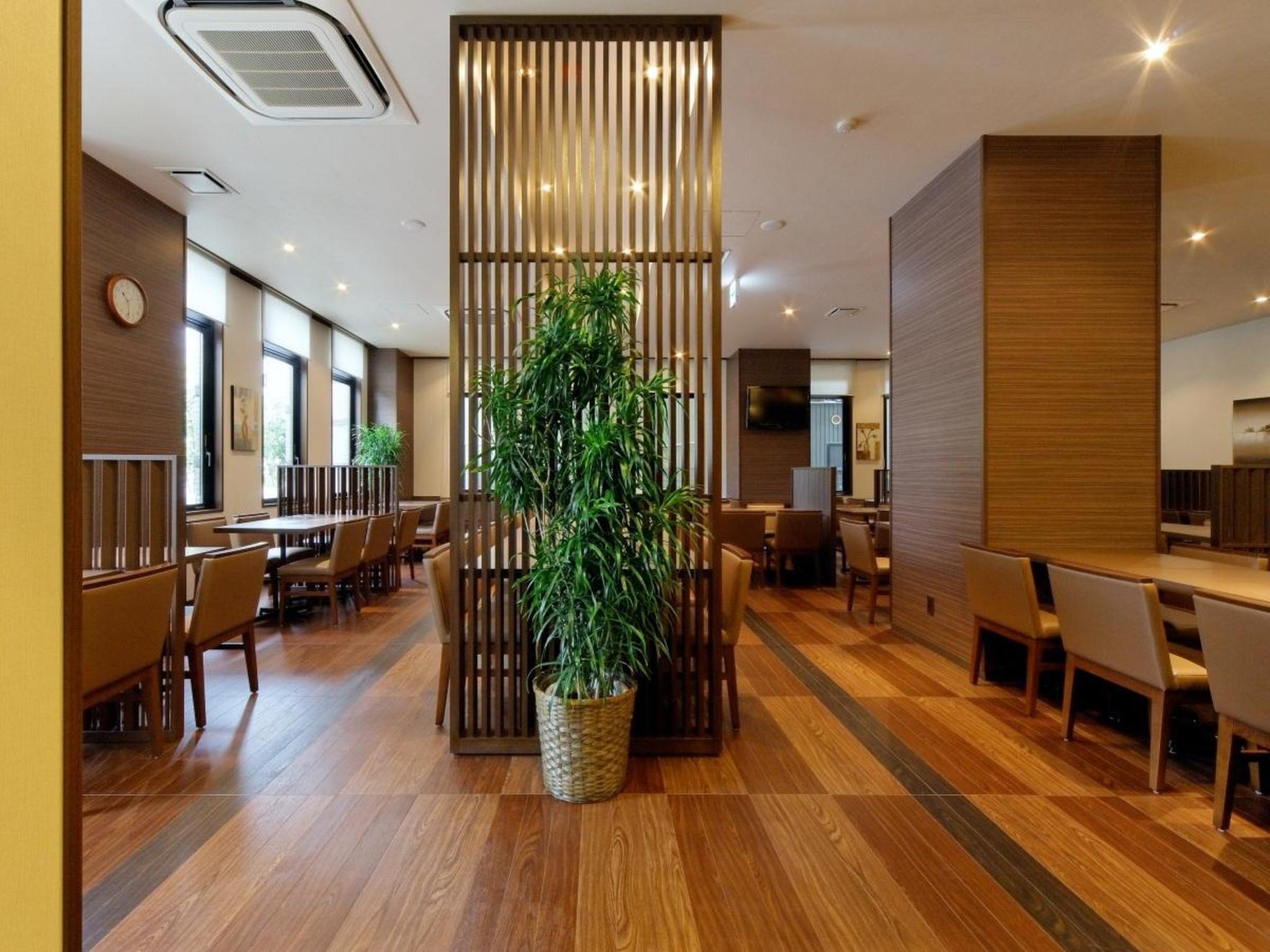 Hotel Route Inn Nagoya Imaike Ekimae