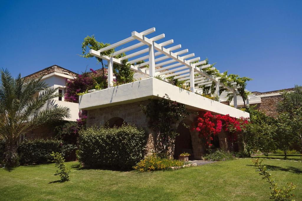 Lanthia Resort by null