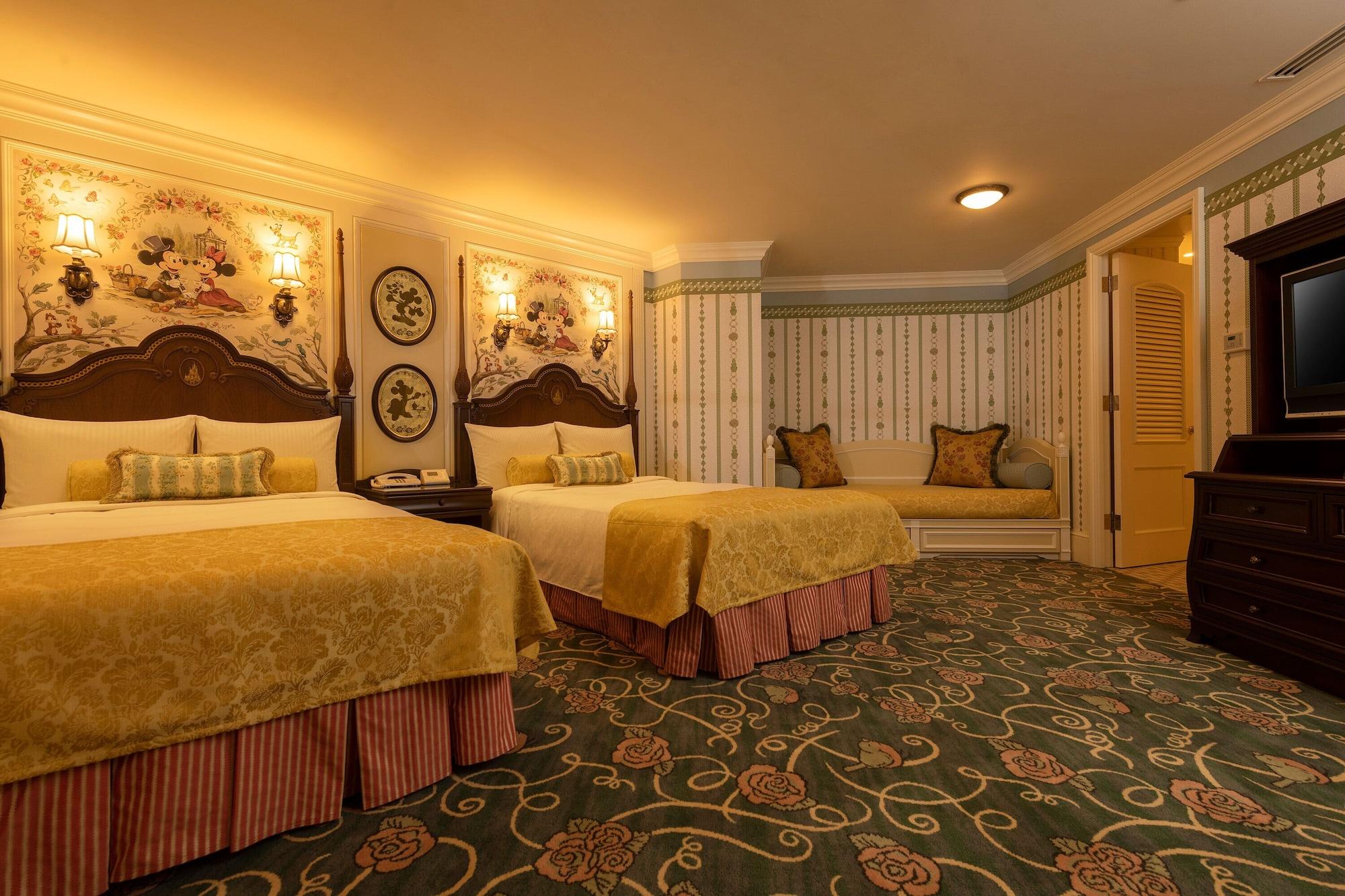 Tokyo Disneyland Hotel by null