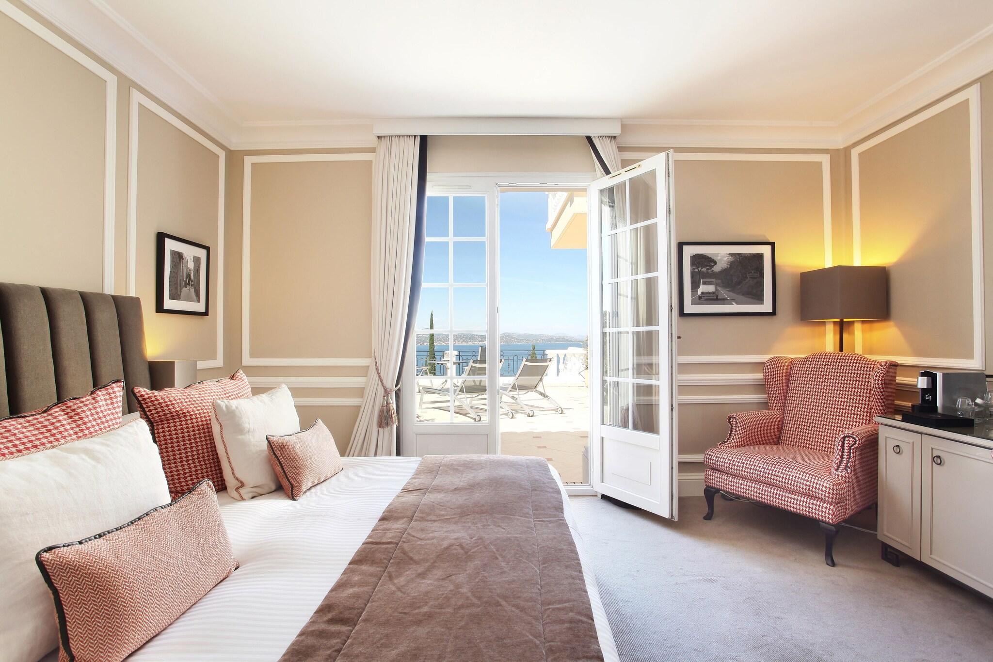 Althoff Villa Belrose by null