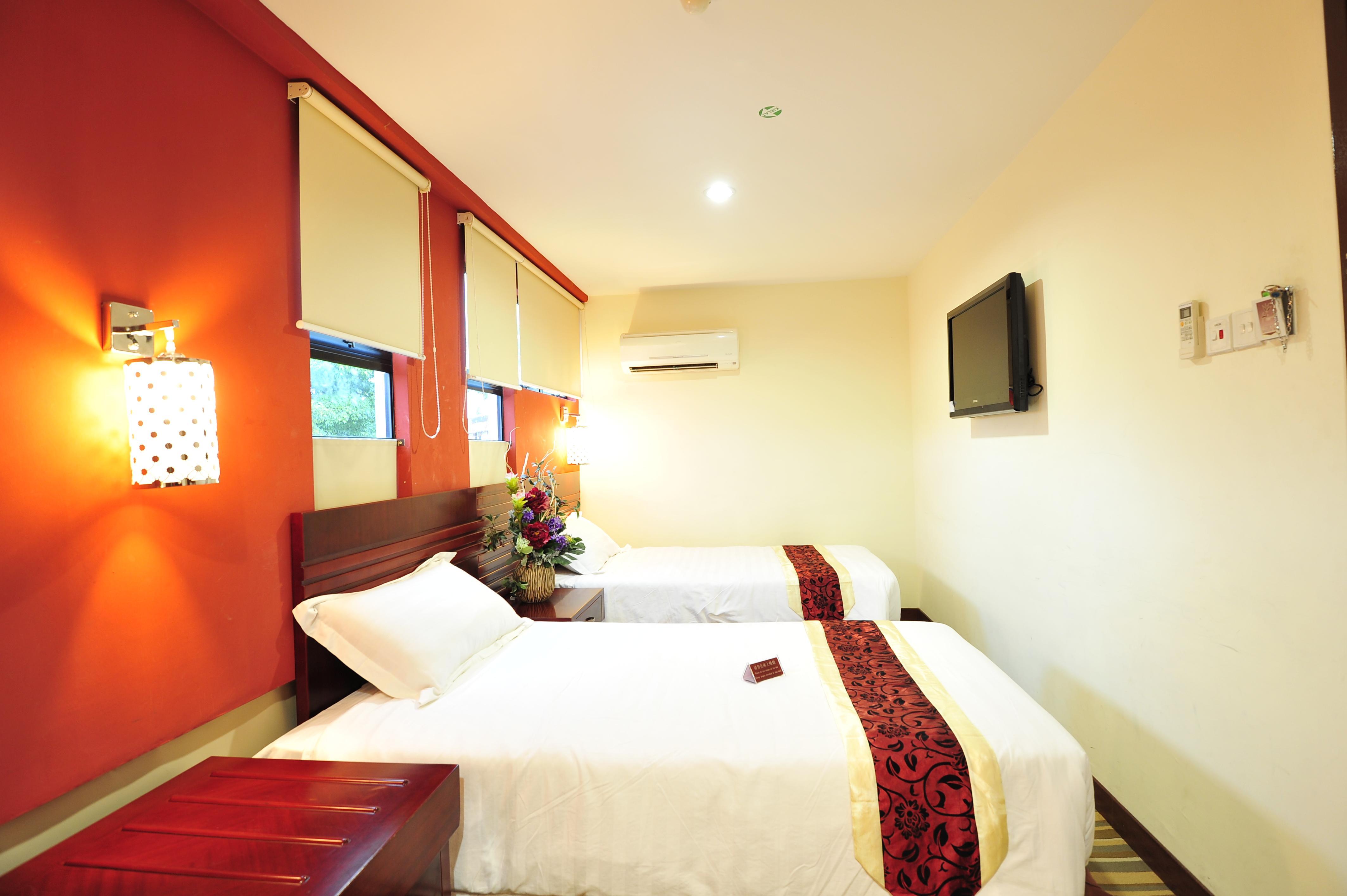 Grand Hallmark Hotel
