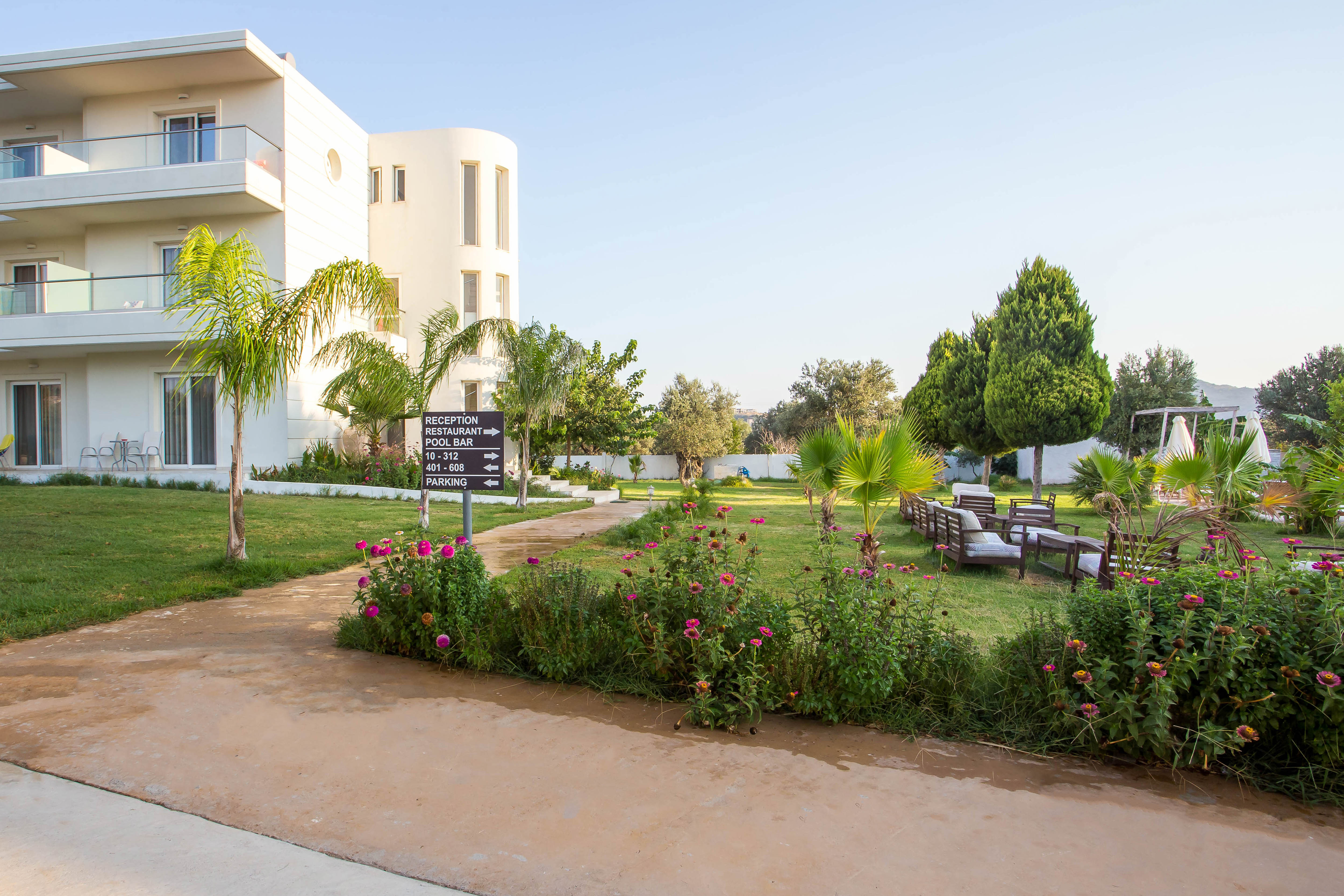 Evita Studios - фото