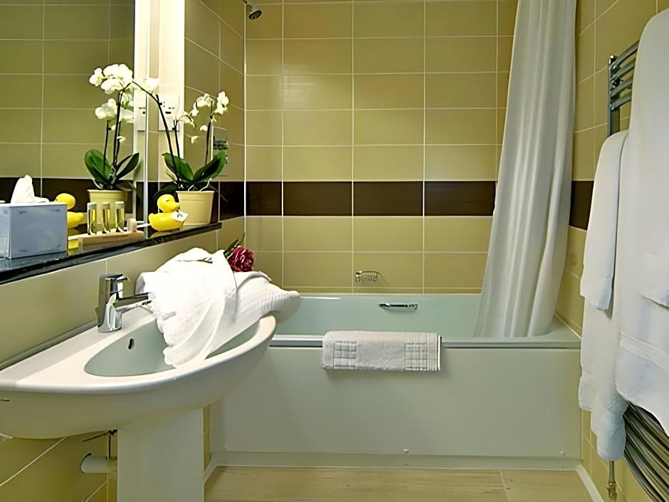 Brookfield Hotel
