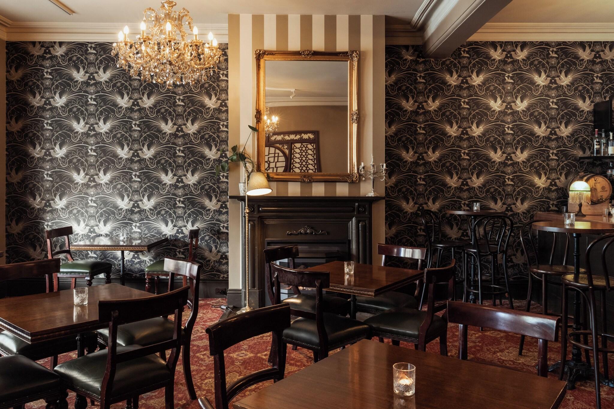 Hadley's Orient Hotel by null