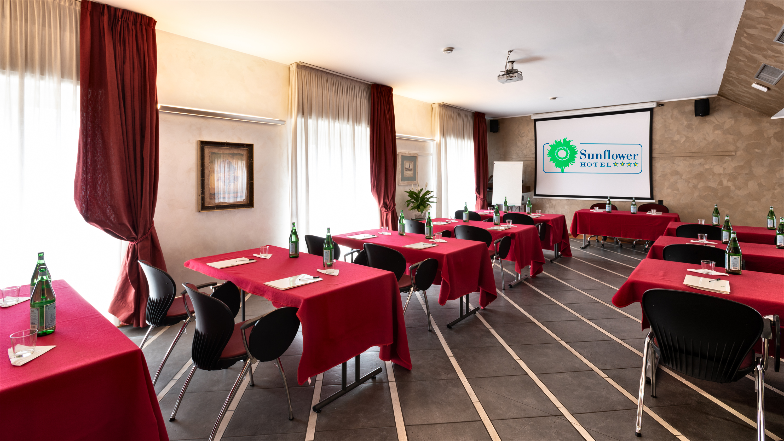 Sunflower Hotel - photo