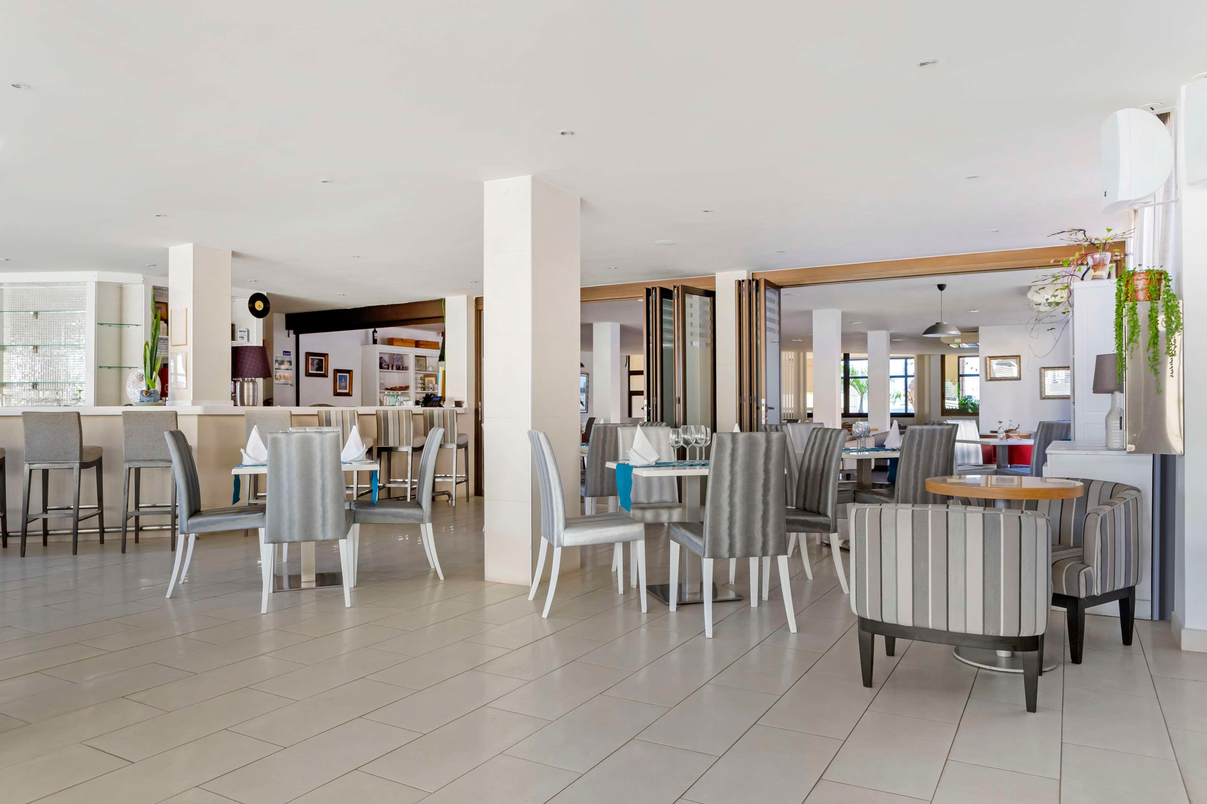 Royal Sunset Beach Club