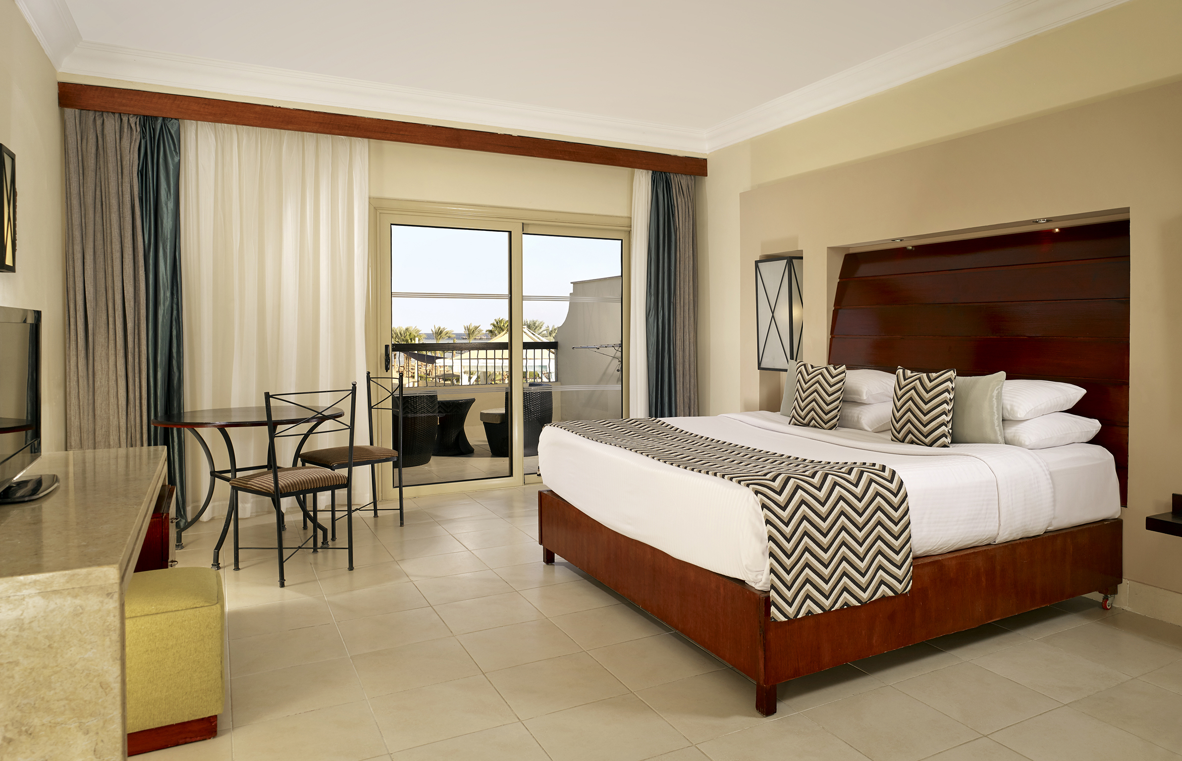 Coral Sea Holiday Resort & Aqua Park