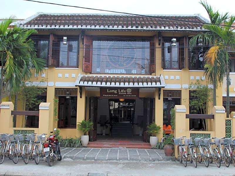 Long Life Riverside Hotel by null