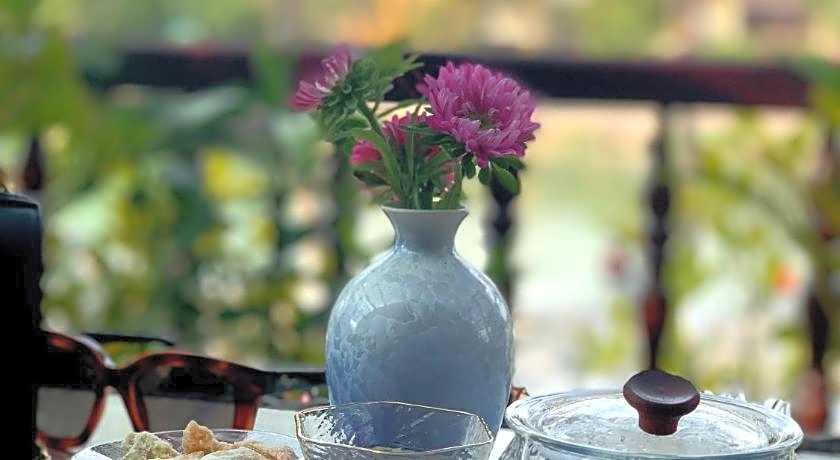 Long Life Riverside Hotel by null