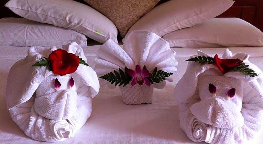 Long Life Riverside Hotel by null