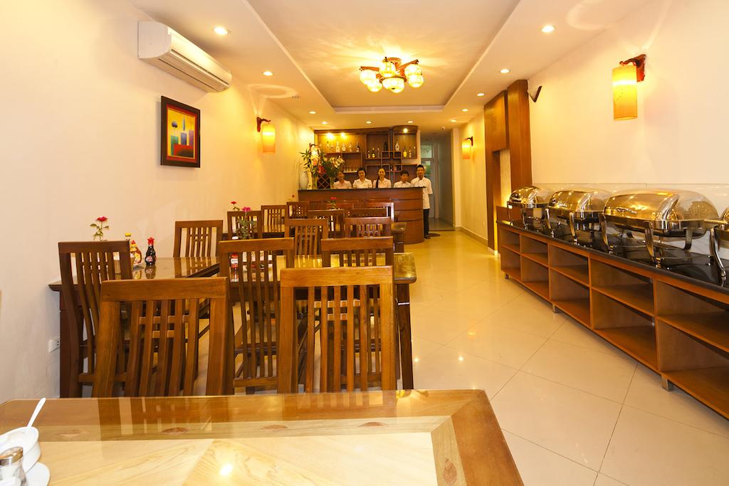 Holiday Suites Hotel