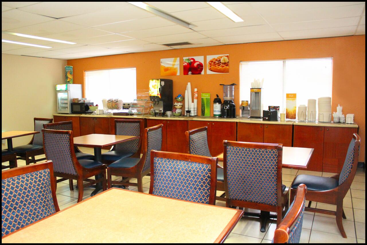 Ramada by Wyndham Tucson Airport