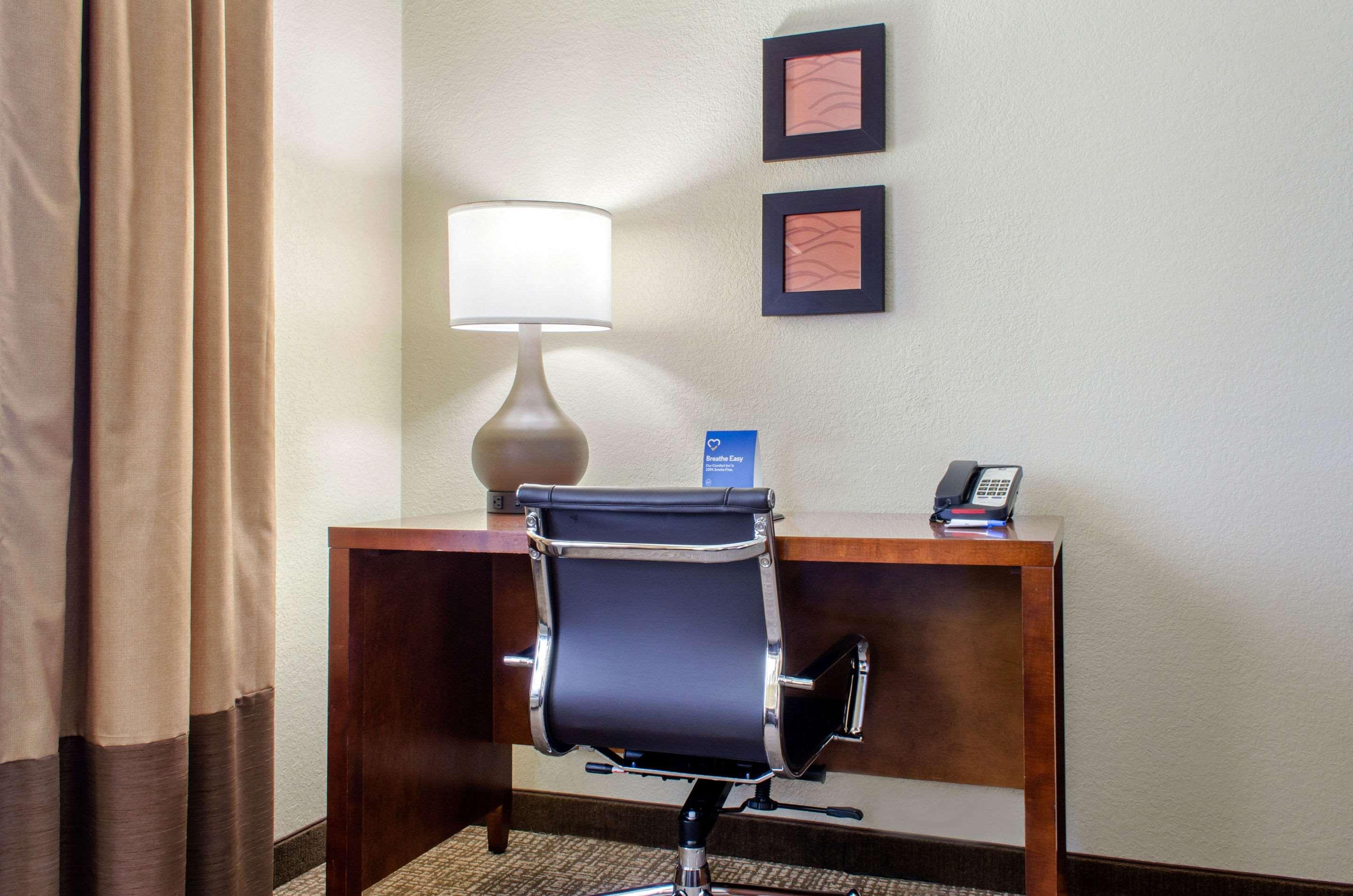 Comfort Inn & Suites Northshore Area