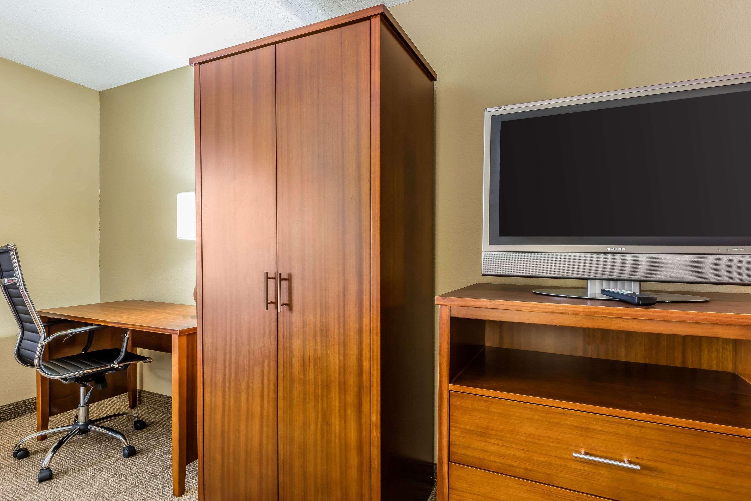 Comfort Inn & Suites Memphis Airport-American Way