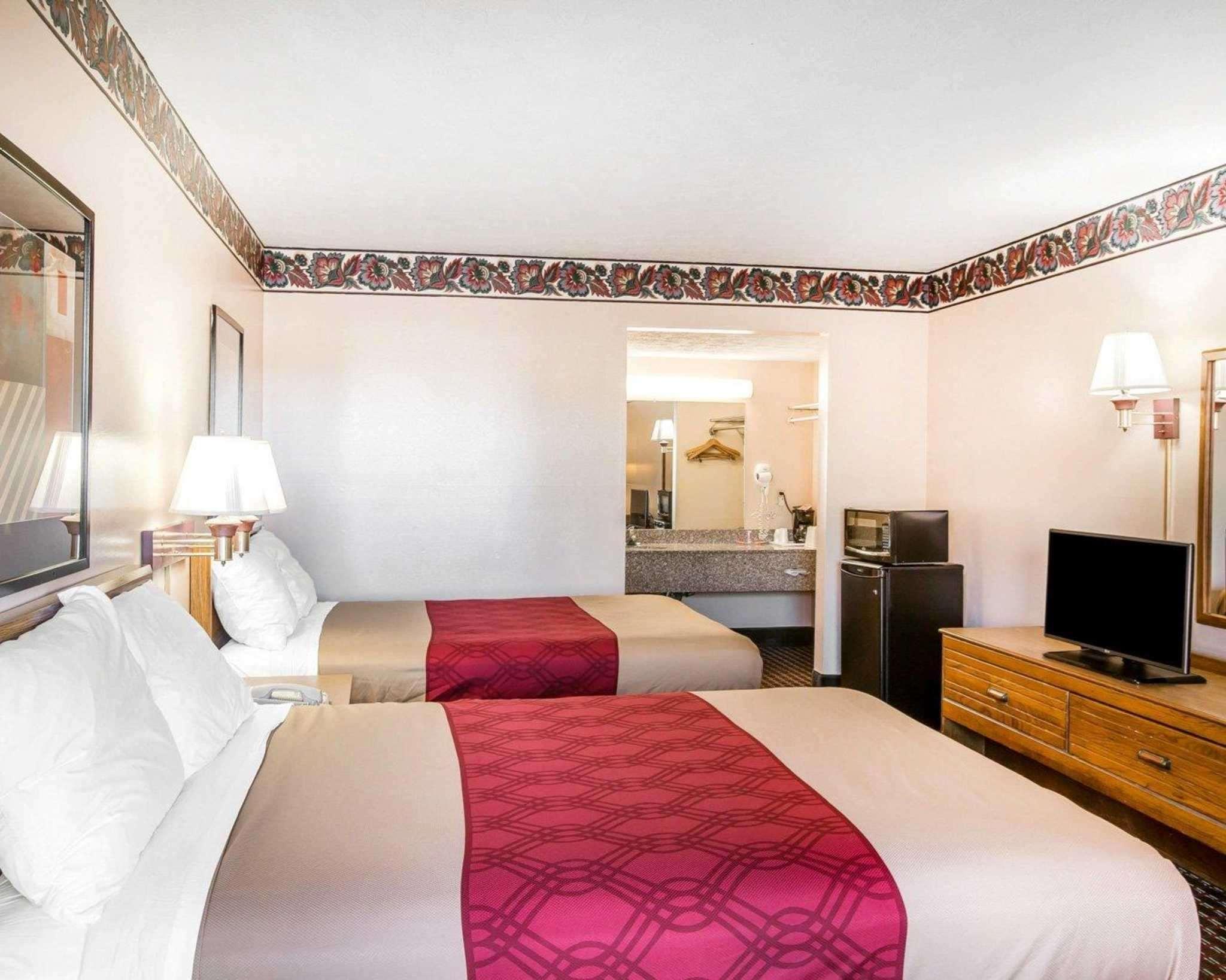 Econo Lodge Mcdonough
