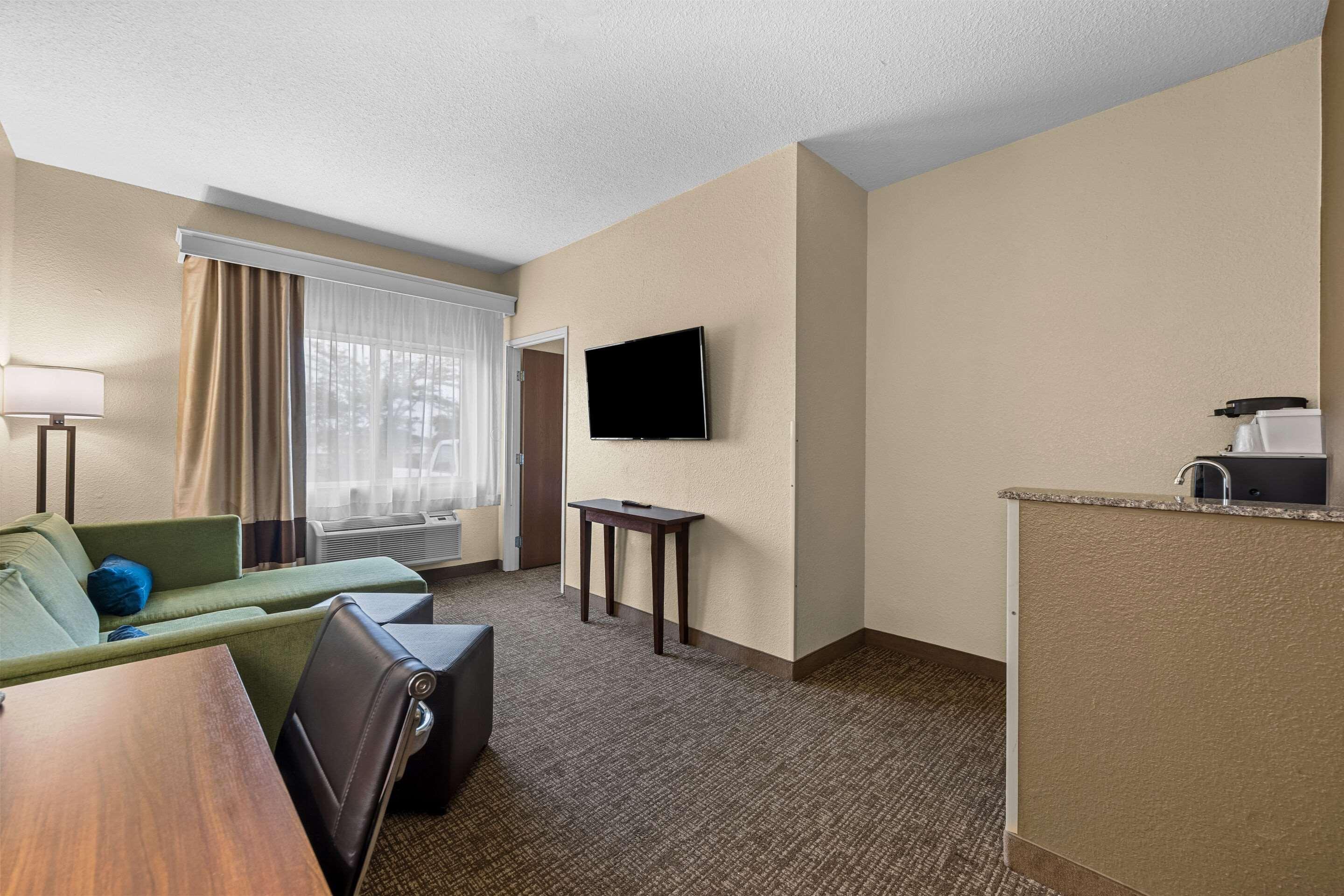 Comfort Inn & Suites Pueblo