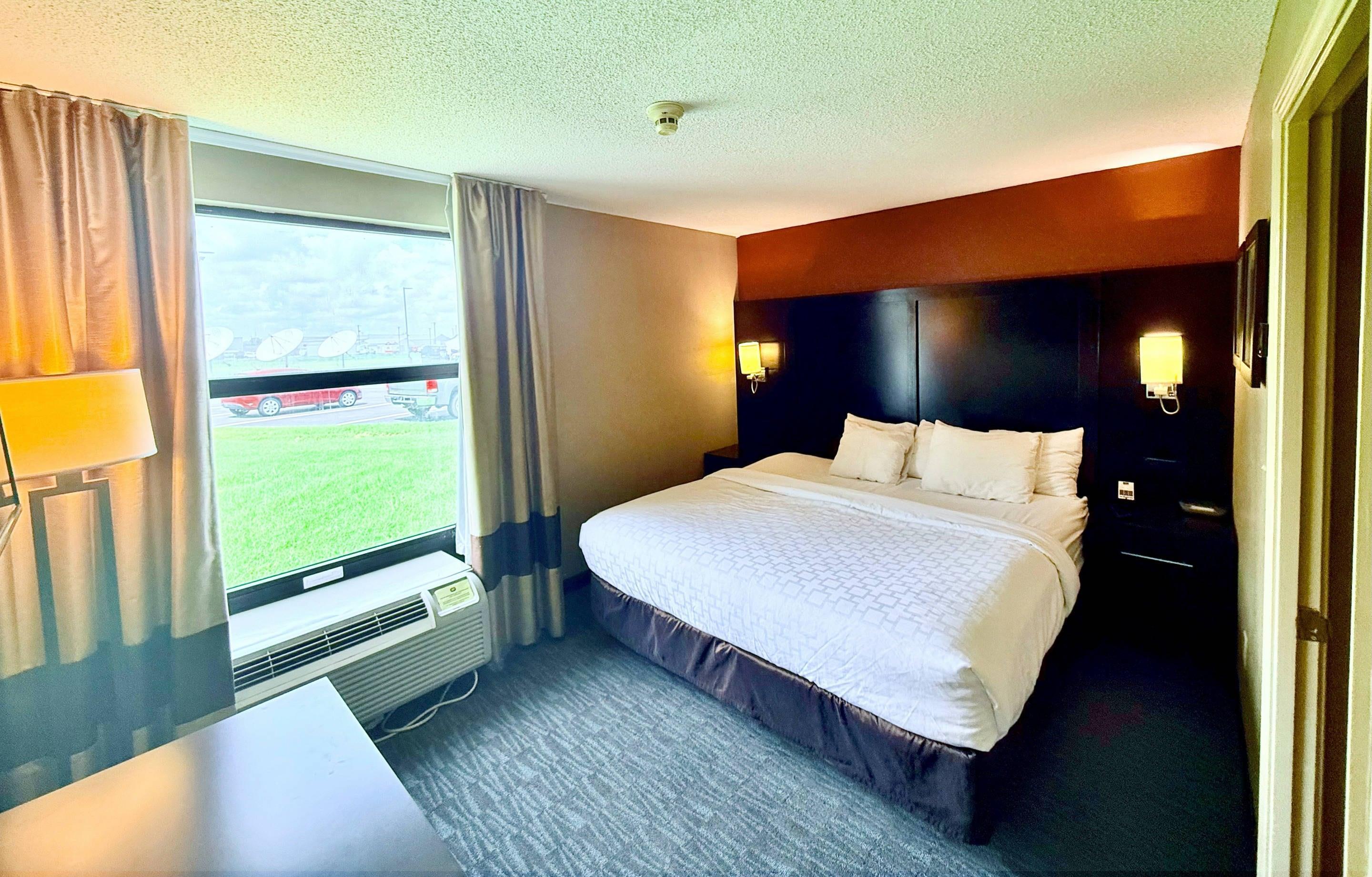 Clarion Inn & Suites Evansville