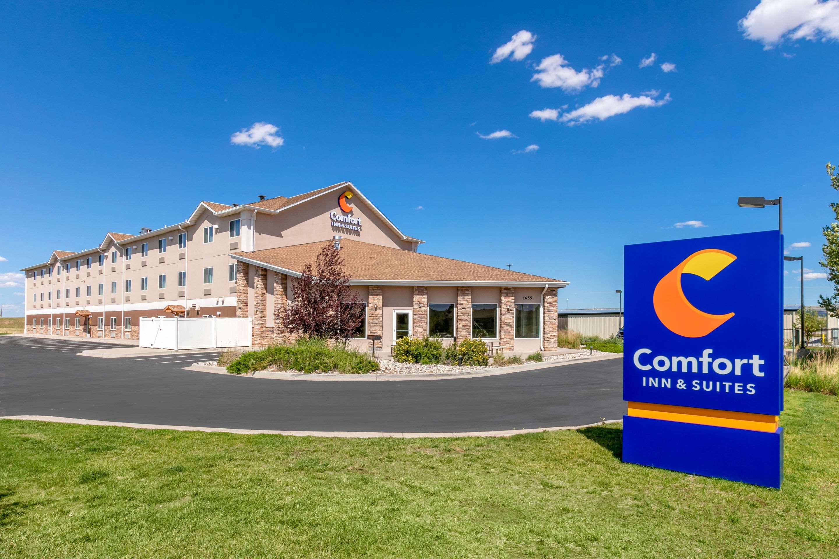 Comfort Inn & Suites Near University of Wyoming image