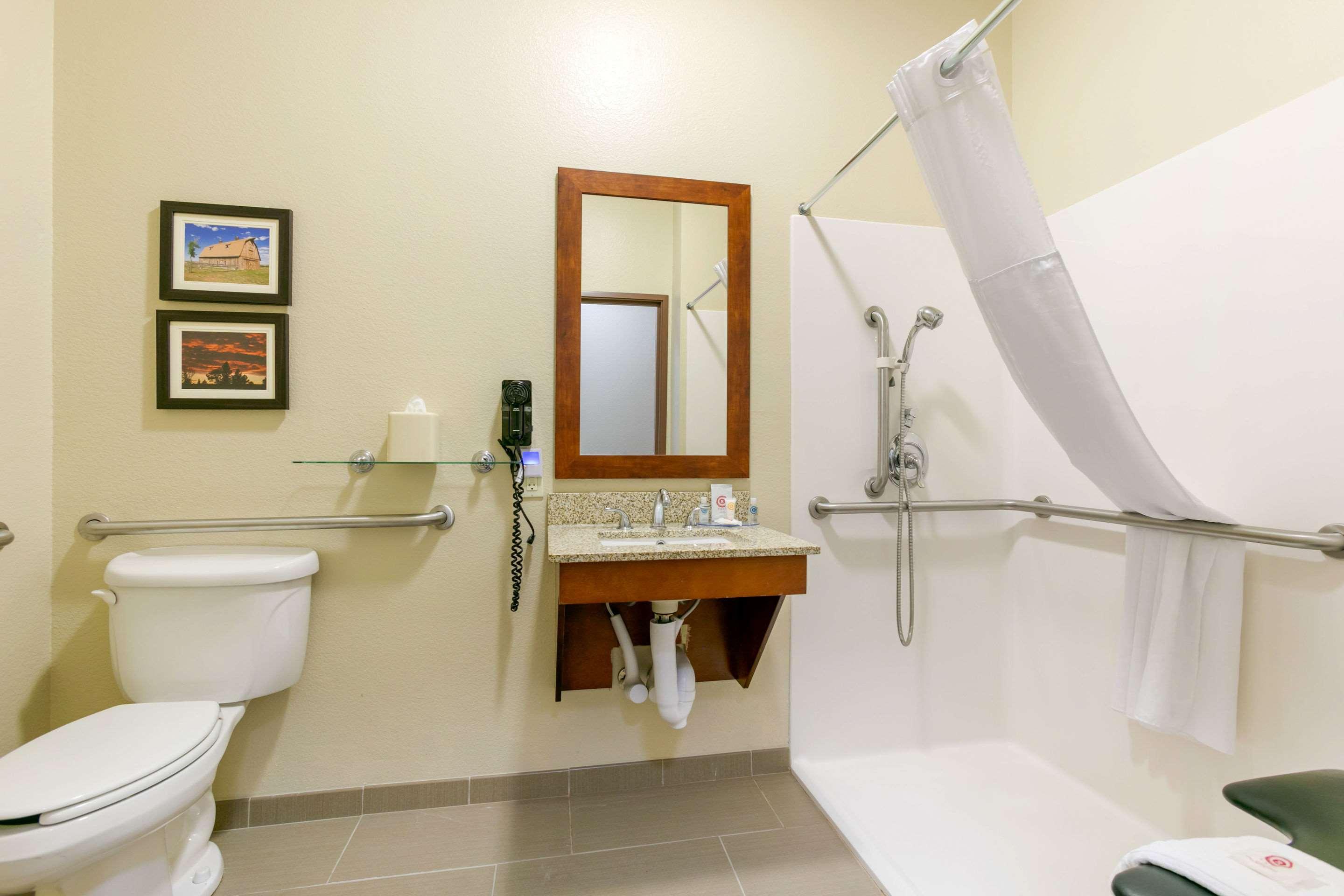 Comfort Inn & Suites Near University of Wyoming