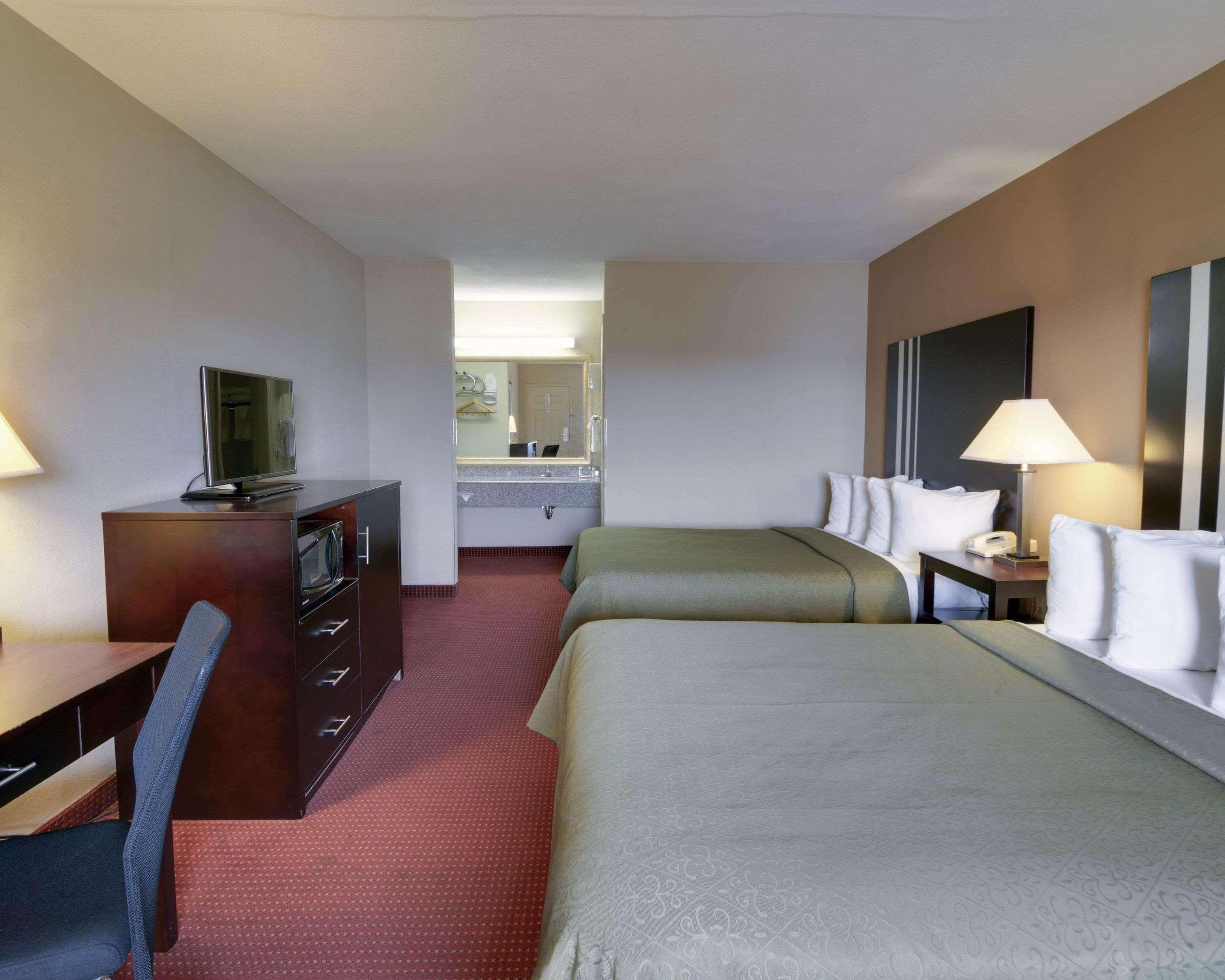 Quality Inn & Suites Russellville Area