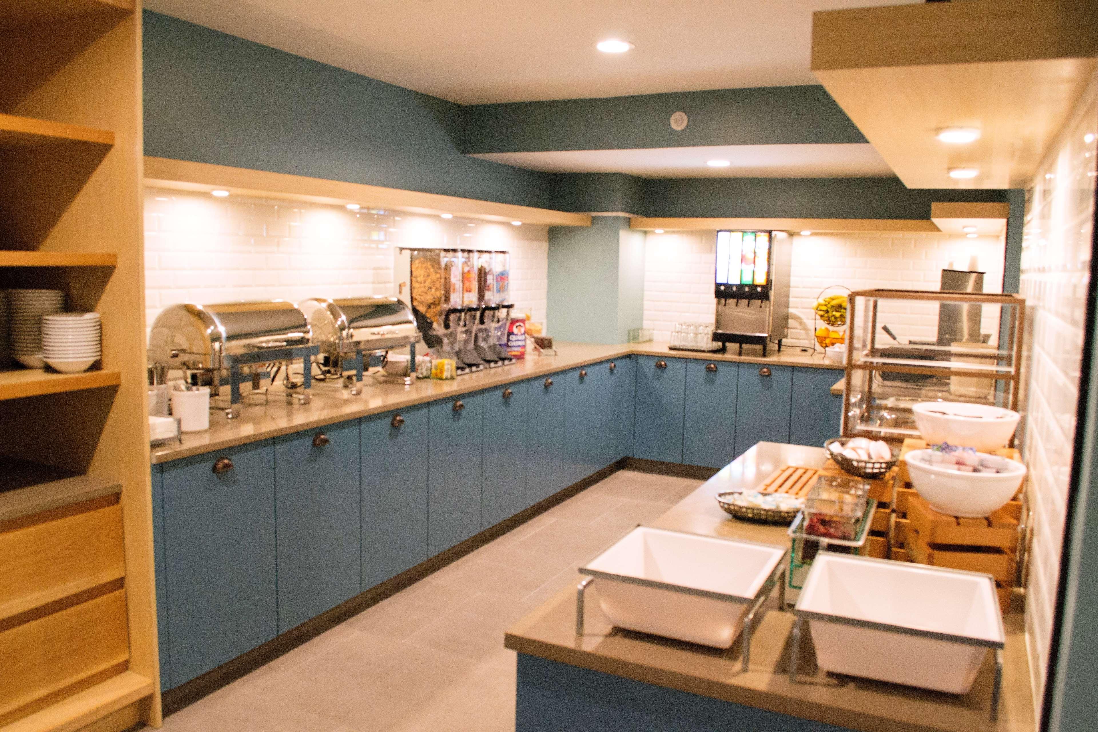 Country Inn & Suites by Radisson Erie