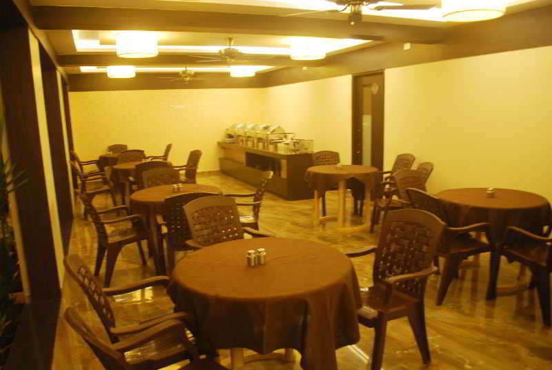 Resort De Crossroads